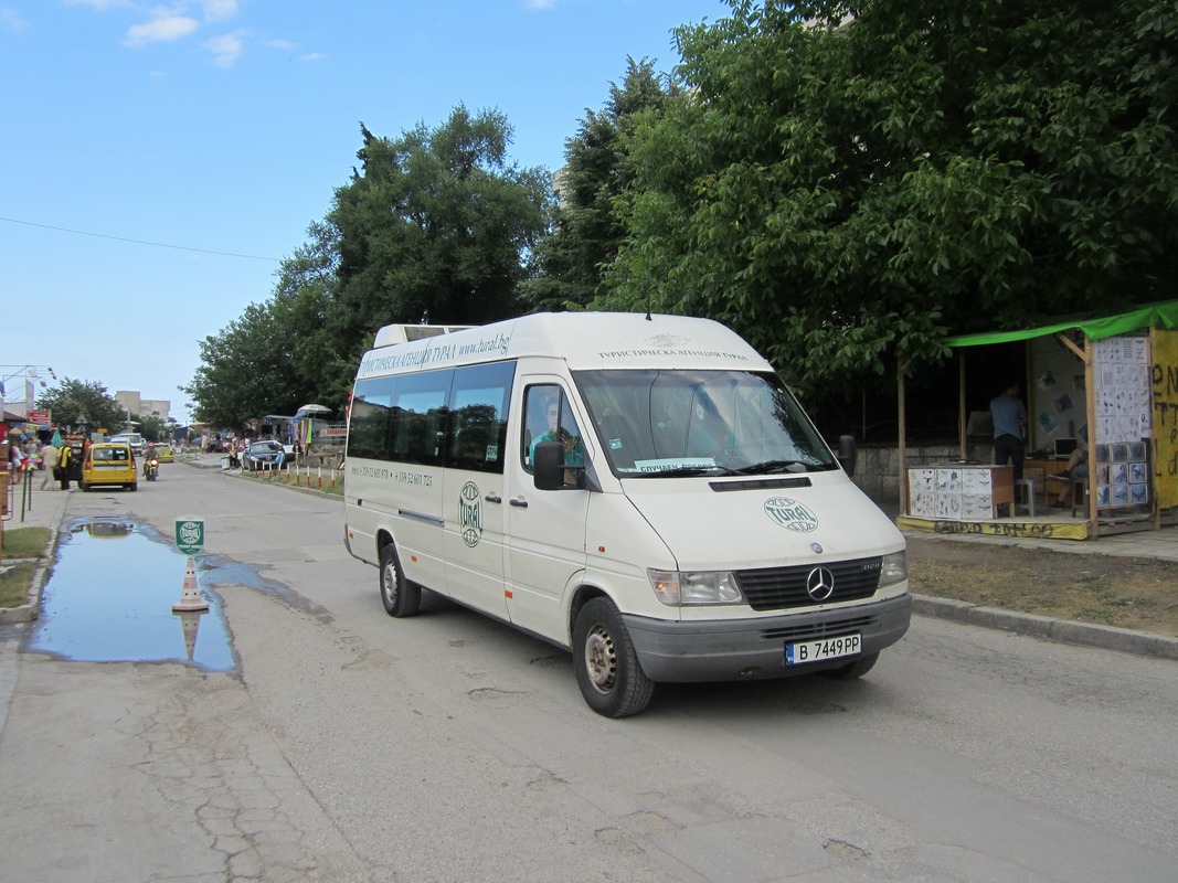 Bulgaria, Mercedes-Benz Sprinter 312D # В 7449 РР