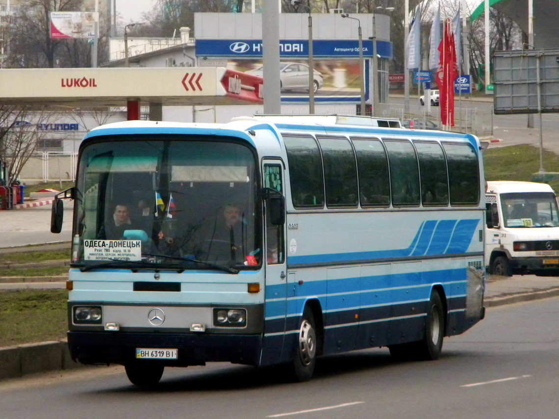 Автобус Mercedes Benz o303