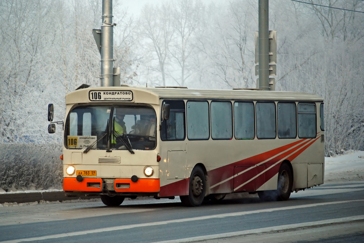 Mercedes Benz o305