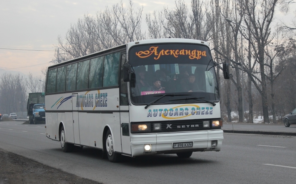 Setra s215 салон