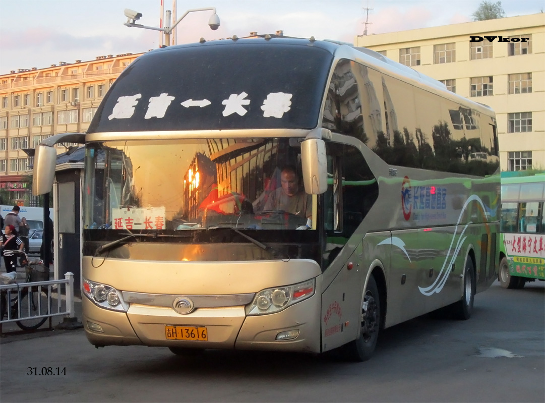 Yutong zk6127 салон