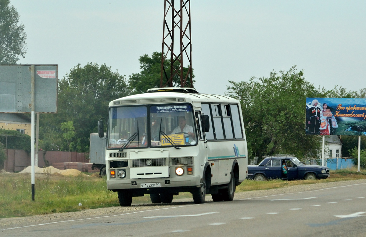 Krasnodar region, PAZ-32053 # Е 172 КК 01