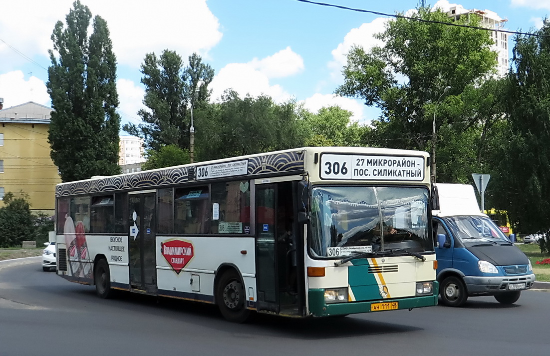 Lipetsk region, Mercedes-Benz O405N # АН 111 48