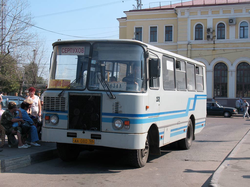 Удельная родники маршрутка. Автобус Родник-32301. Автобус Родник. Родник-32301. 51 Автобус Серпухов.
