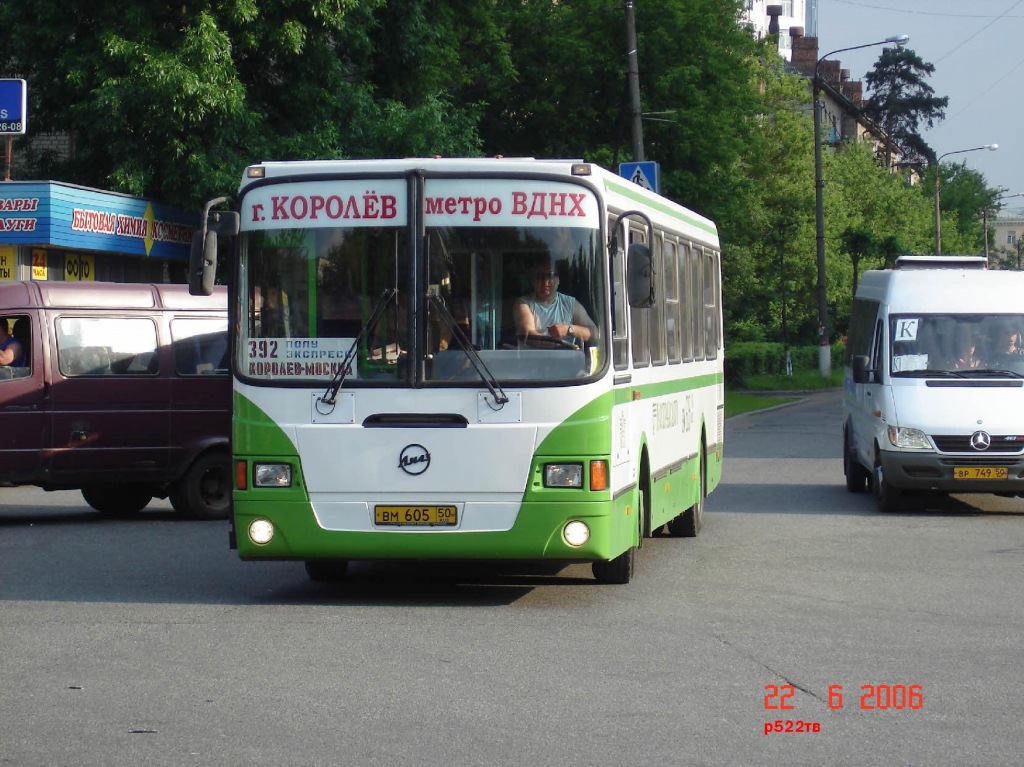 499 автобус вднх. Автобус Болшево Подлипки. Автобус 565 Королев. 392 Автобус Королев. Москва Королев автобус 565.