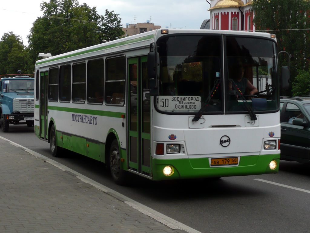 Автобус одинцово звенигород. Автобус 339 Москва Одинцово. Автобус 339 Одинцово парк Победы. 339 Автобус маршрут. Маршрут 339 автобуса Одинцово.