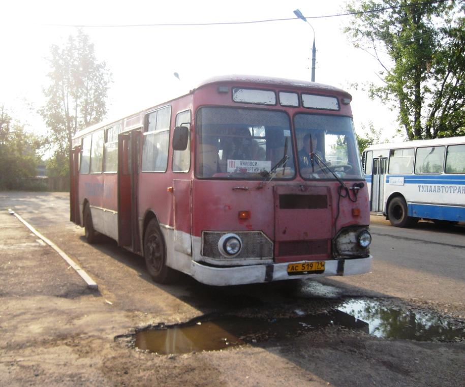 Расписание автобусов новомосковск кимовск с автовокзала. Автостанция Кимовск. Кимовск автобусы. Автобусы Кимовск Новомосковск. Маршрутки Кимовск.