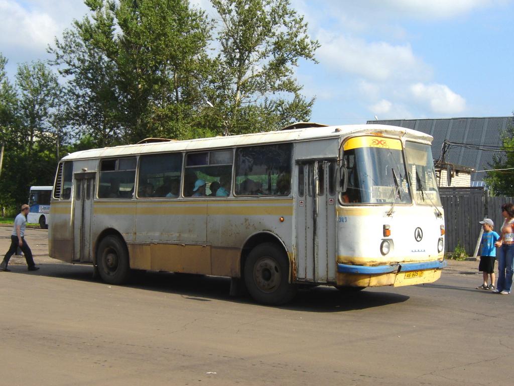 Рыбинский автобус. ЛАЗ 695 Рыбинск. Рыбинск автобус ЛАЗ. ПАТП 1 Рыбинск. ПАТП 3 Рыбинск.