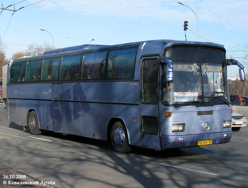 Автобус Mercedes Benz o303