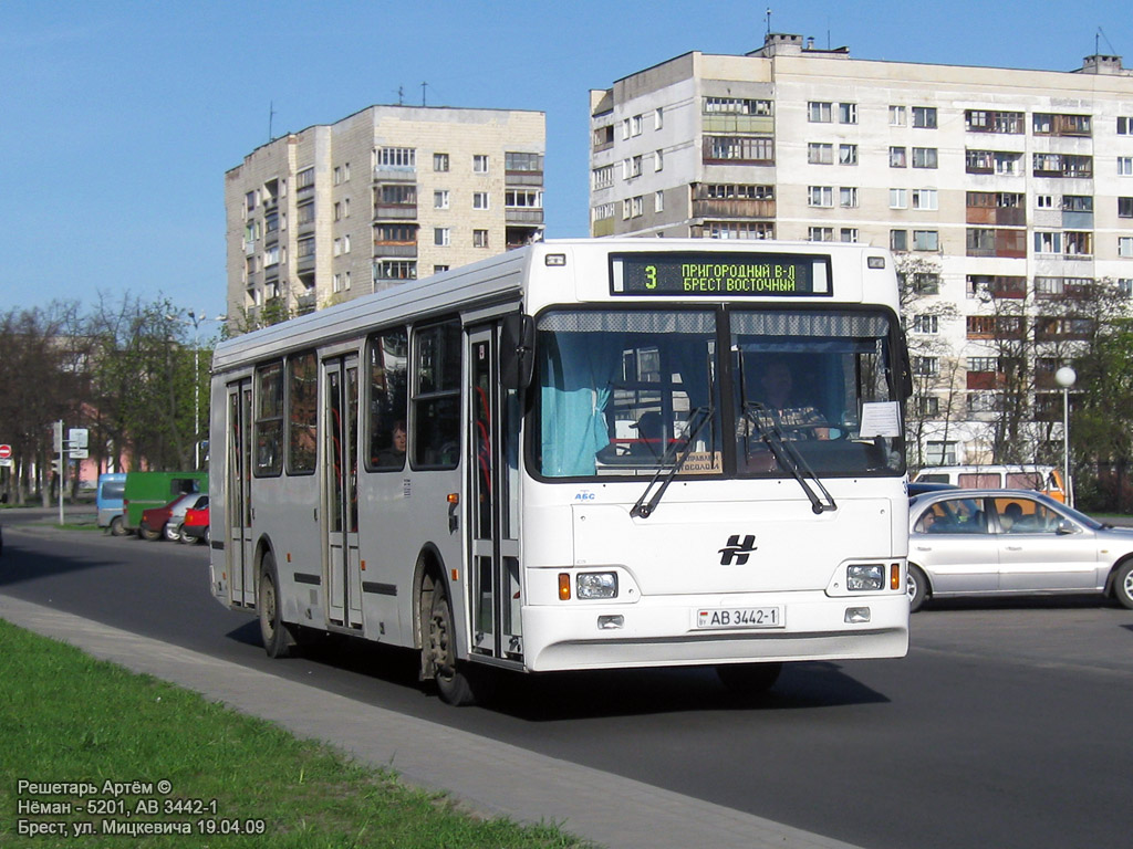 Автобус 358 остановки. Неман 5201.