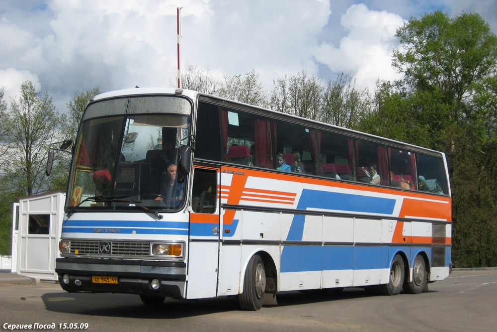 Setra s215 салон