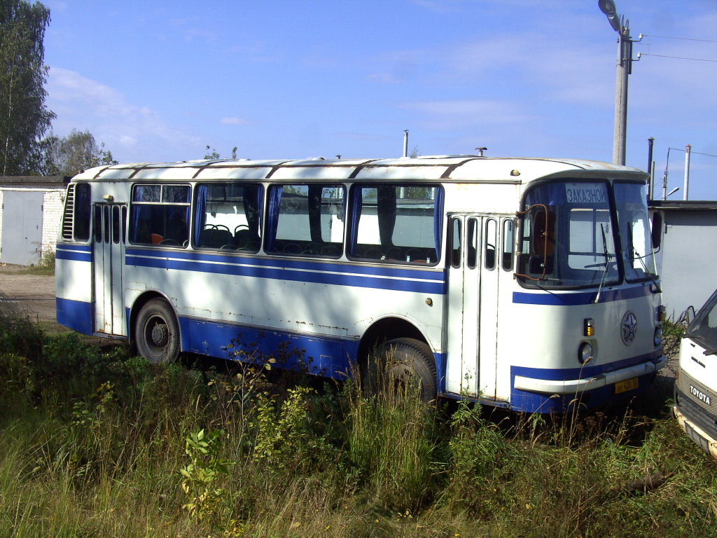 Автобус лаз 695 фото