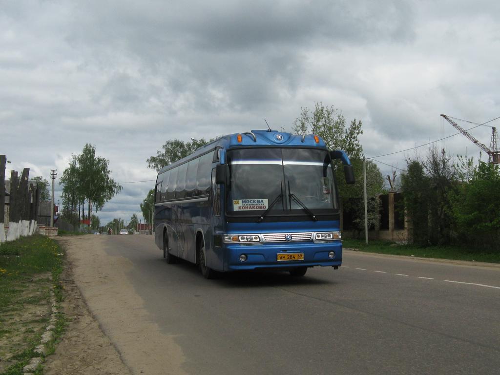 Транспорт конаково автобусы. Автобусы Конаково. Автобус Конаково Тверь. Автобус Москва Конаково.