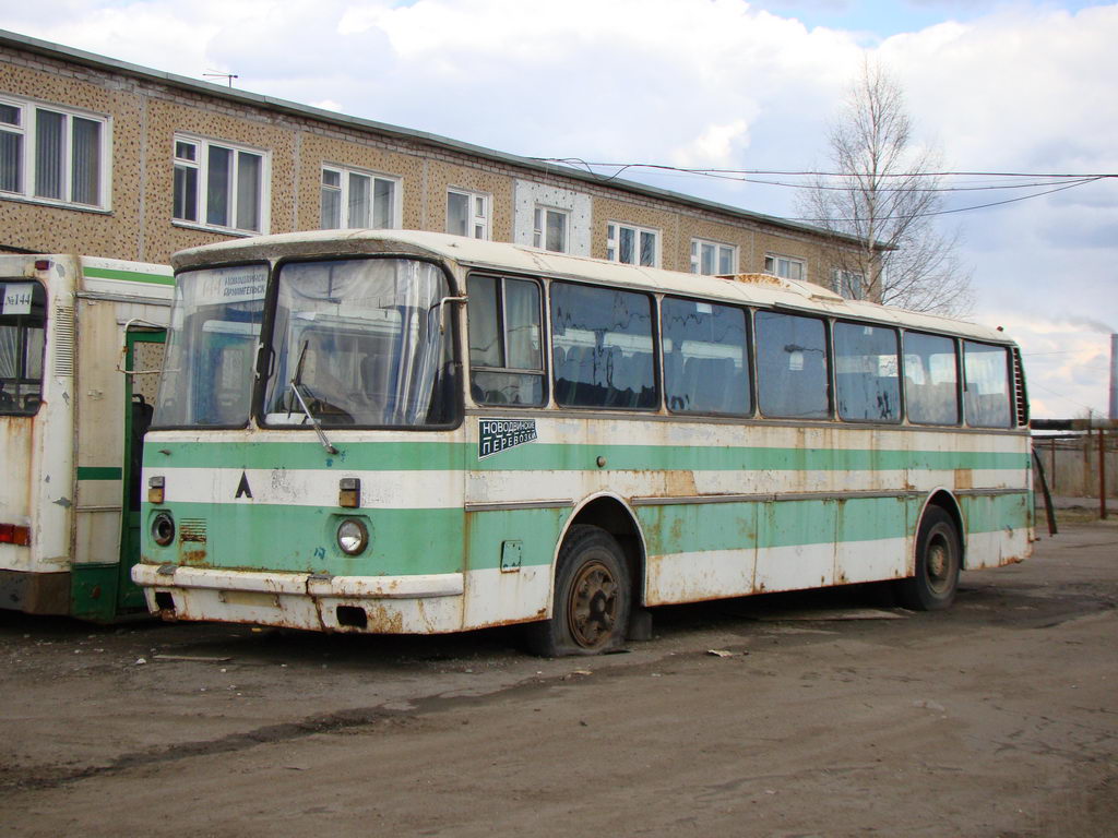 Новодвинск время. ЛАЗ 699 В Новодвинске. АТП Новодвинск. Автобусы Новодвинска. Архангельск старые автобусы.