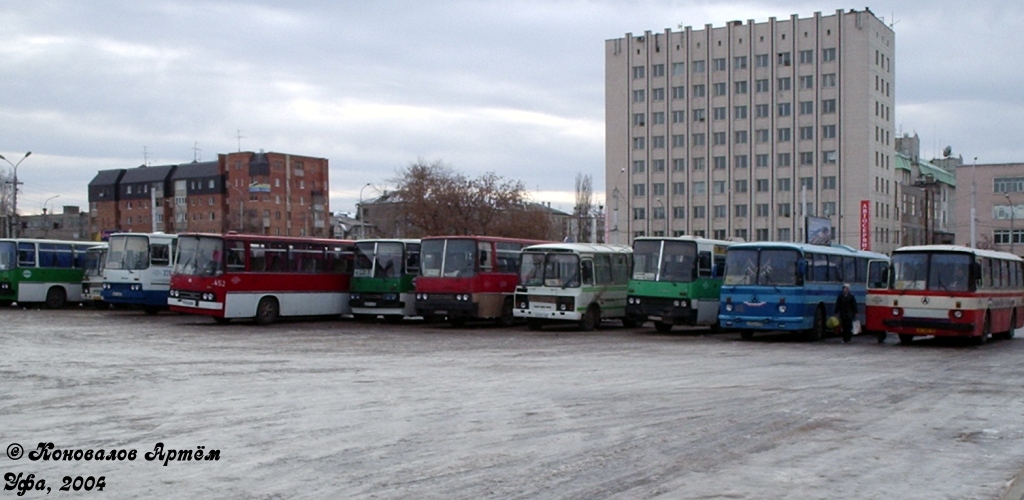 Автобус южный автовокзал уфа. Старая Уфа Южный автовокзал. Южный автовокзал Уфа фото. Остановка Южный автовокзал Уфа. Уфа 1999 год фото.