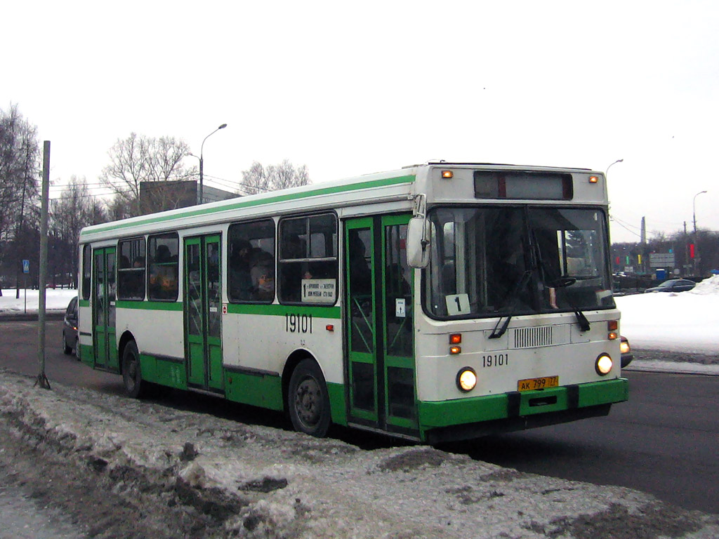 Номер автобуса зеленоград. ЛИАЗ 5256.00. Зеленоград автобус 15. Автобус 12 Зеленоград. Автобусы Зеленоград.