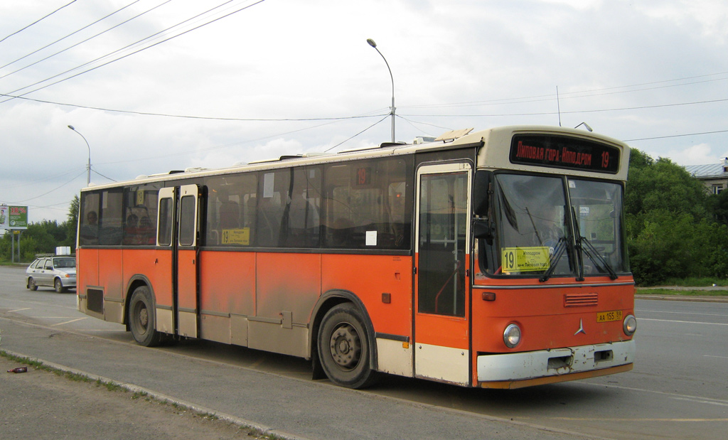 Mercedes Benz o305