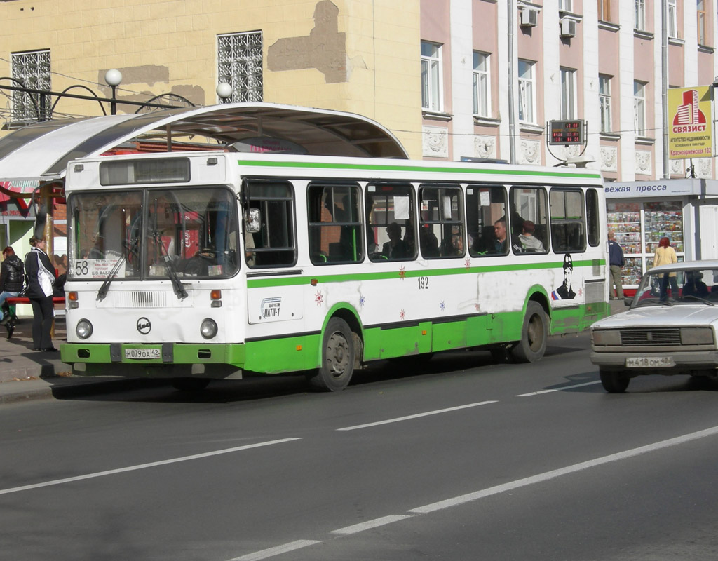 16 автобус кемерово. 192 Автобус. Автобусы Кемерово. 165 Автобус. 130 Автобус Кемерово.