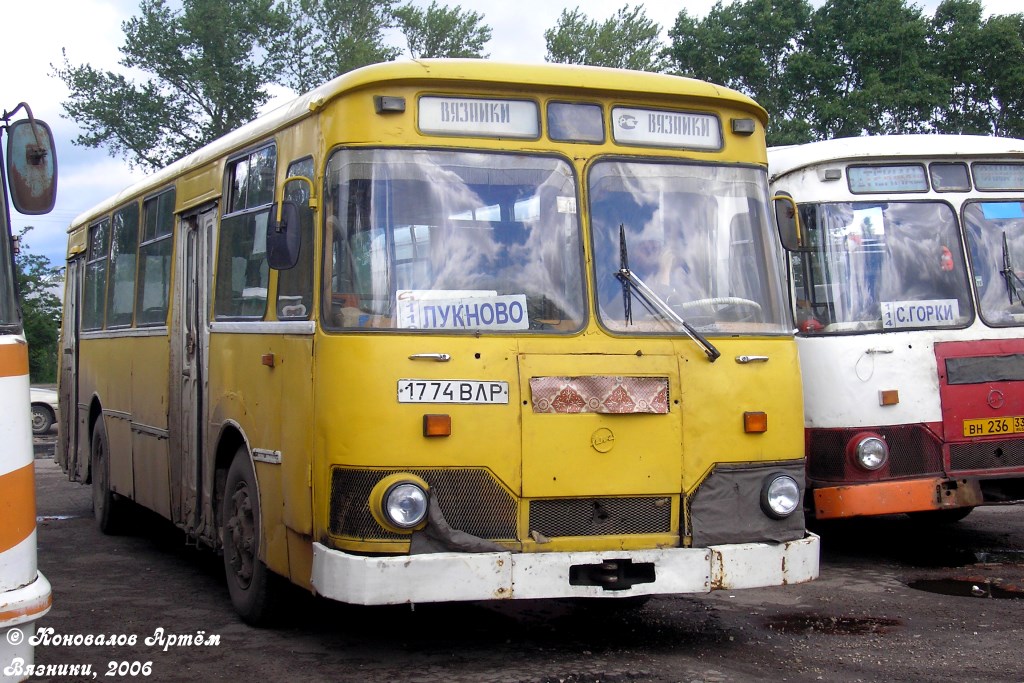 Ока автобус. Вязниковский автобус. Автовокзал Вязники. Автобус Вязники Владимир. Автобусы Никологоры Вязники.