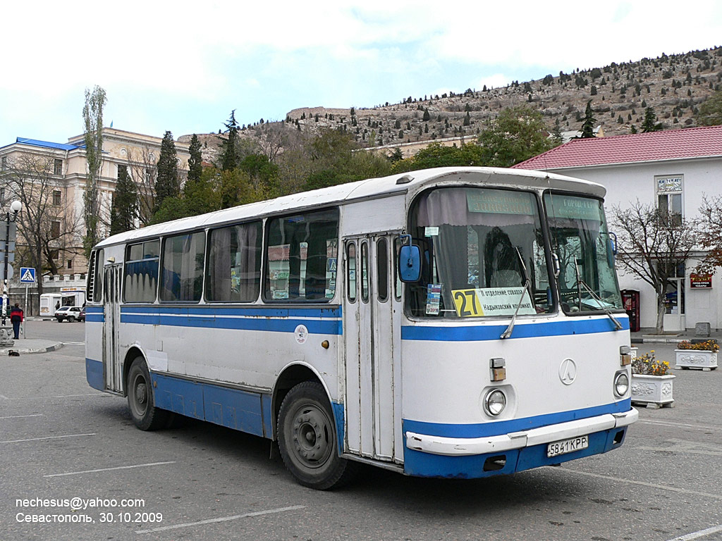 Автобус бахчисарай. Автобус ЛАЗ 695 Севастополь. Севастополь ЛАЗ. ЛАЗ 4207 Севастополь. Автобус Севастополь ЛАЗ.