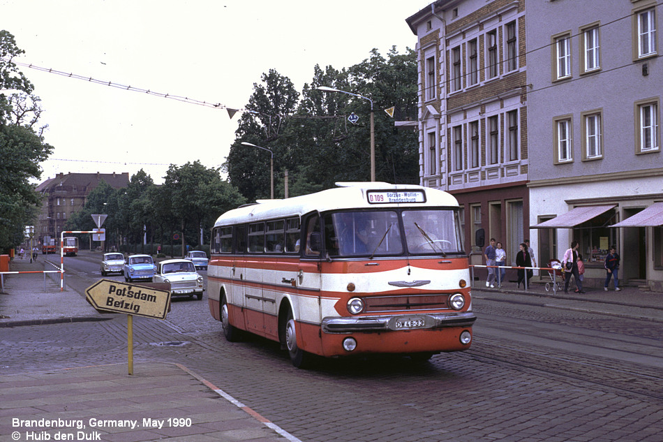 Автобусы гдр. Автобус 1990 Германия.