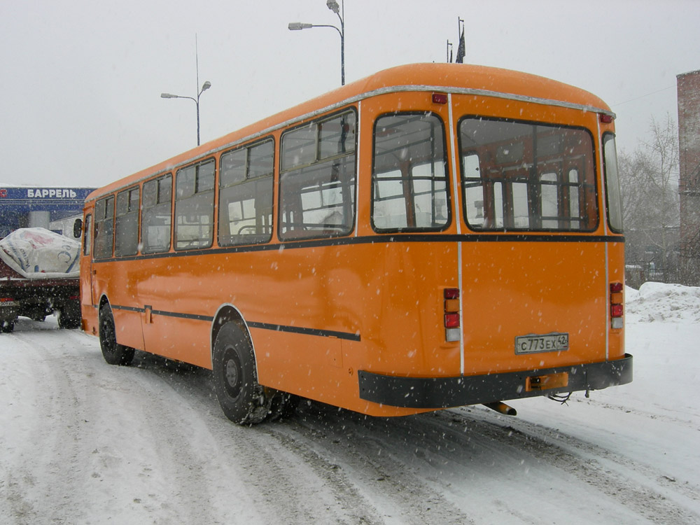 Автобус с710. ЛИАЗ 677 Северный. ЛИАЗ 677 восстановление. Реставрация ЛИАЗ 677 22. Реставрация ЛИАЗ 677 20.