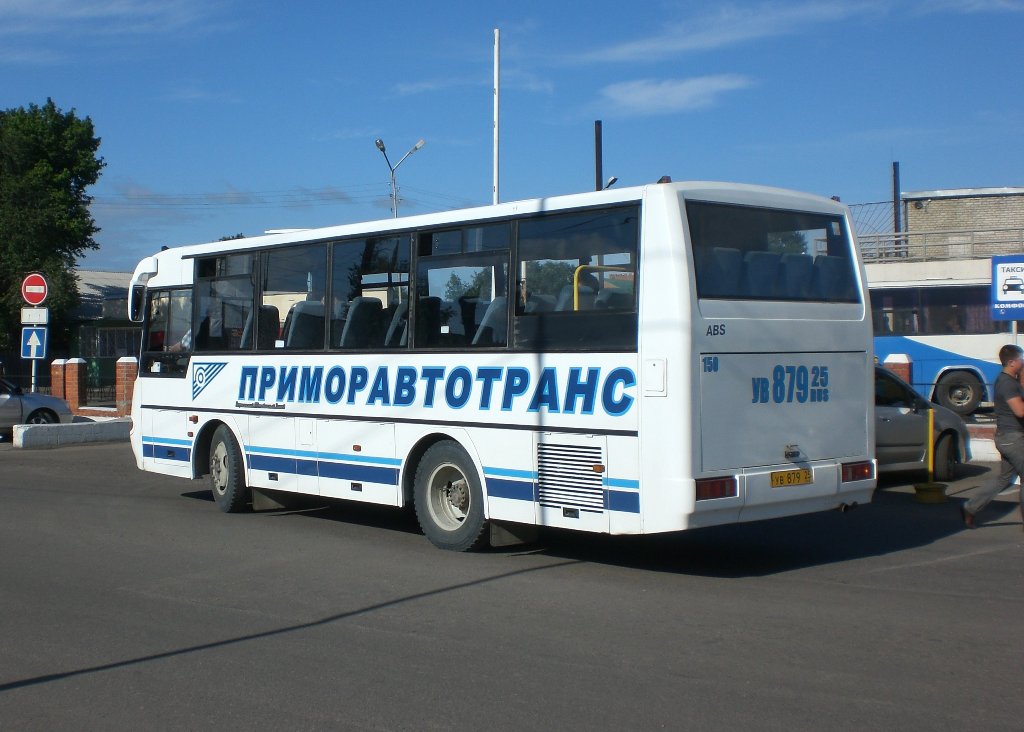 Приморавтотранс владивосток. Автобус Приморский край КАВЗ Дилижанс. Автобус Приморский край Приморавтотранс. Автобус Уссурийск Дилижанс. Автобус Приморский край ПАЗ Приморавтотранс.