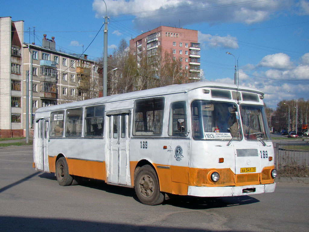 Автобус йошкар ола. ЛИАЗ 677 Йошкар-Ола. ЛИАЗ Йошкар Ола. Йошкар-Олинский автобус. Автобус Йошкар Ола ПАЗ.