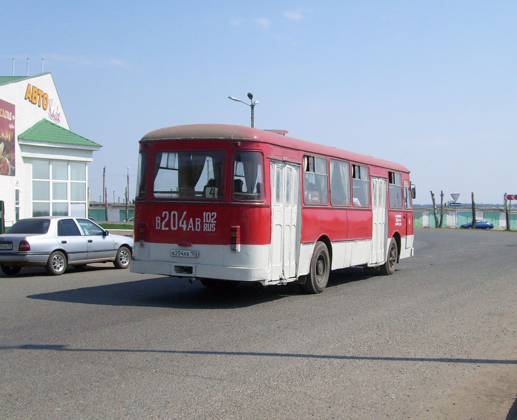 Автовокзал нефтекамск. 102 ЛИАЗ. Южная автостанция Нефтекамск. В 205 АВ 102. ЛИАЗ Нефтекамск.