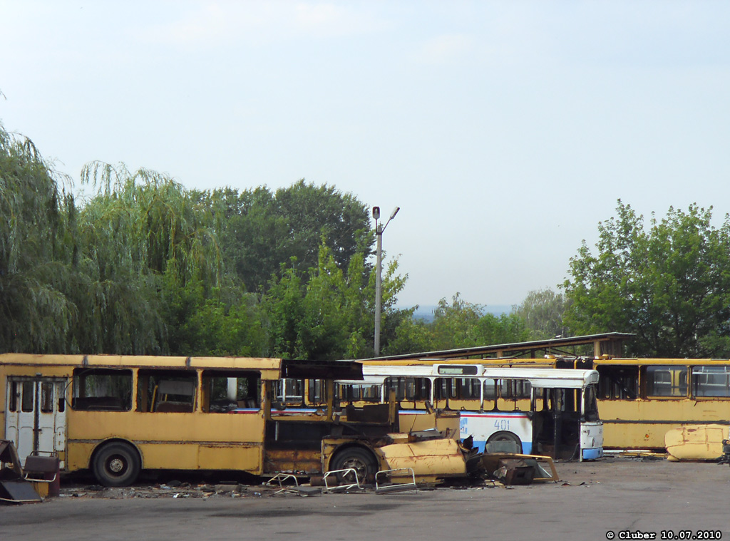 Автобусный парк автобусная ул. ПАТП 1 Орел. ПАТП 3 Орел. Икарусы 3 Автобусный парк. Списанные автобусы.