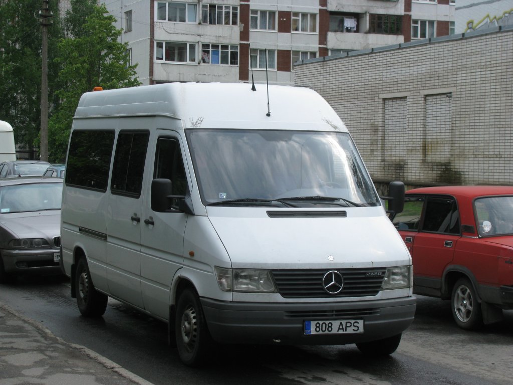 Mercedes Benz Sprinter 212