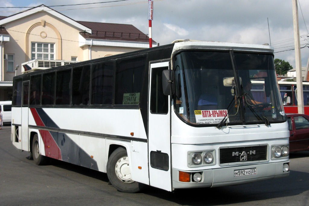 Автовокзал крымск. Новороссийские автобусы. Автобус Крымск. Автобус Крымск Краснодар.