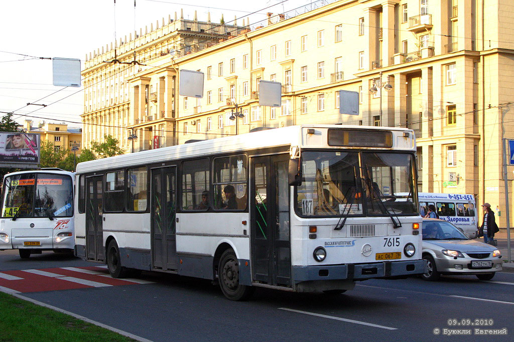 187 автобус остановки. Автобус 187 СПБ. Маршрут 187. 187 Автобус маршрут СПБ. Автобус 187 Царское село.