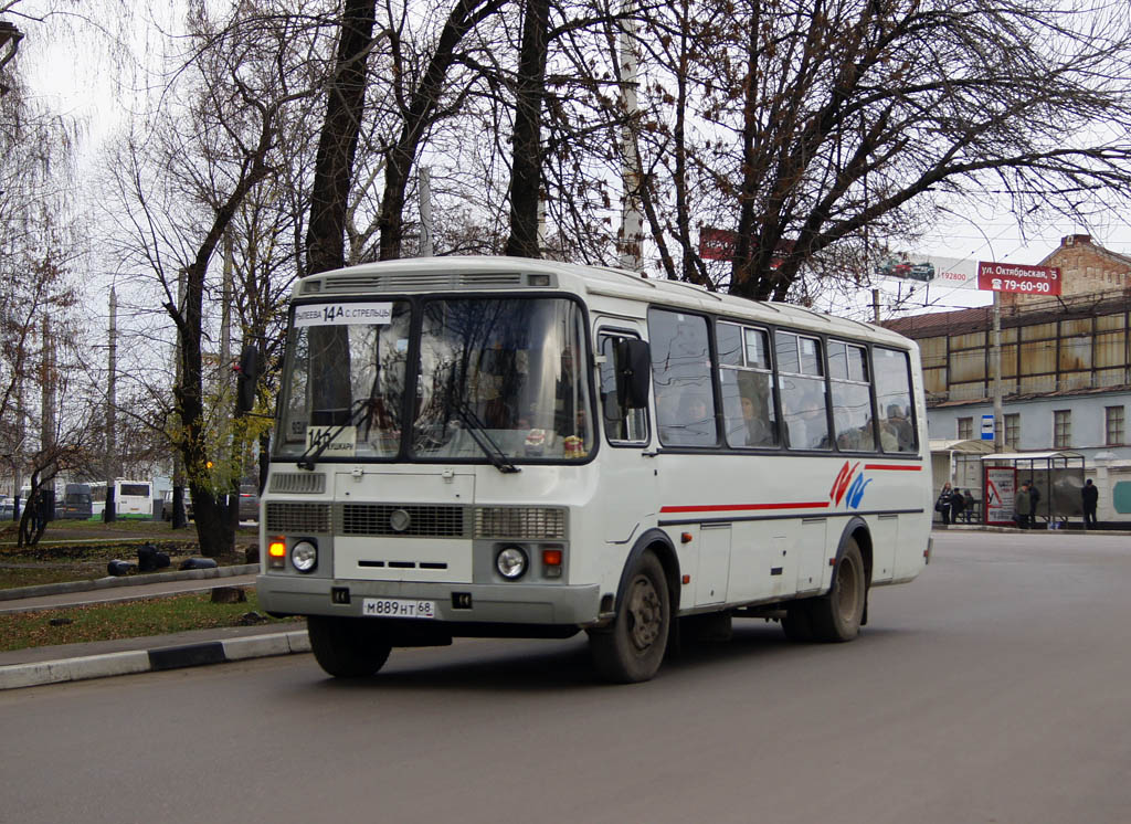 Транспорт тамбов. ПАЗ автобус в Тамбове. ПАЗ на остановке. Автобус городской ПАЗ на остановке. Остановки автобуса Тамбов 14п.