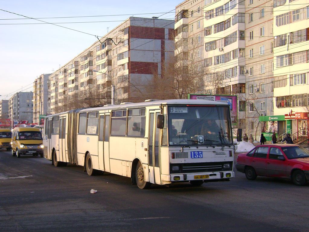 Автобус 135 выборг советский. Кароса 841 Омск. Автобус 135 Кароса Омск. 94 Автобус Омск. Кароса б 841 в Омске.