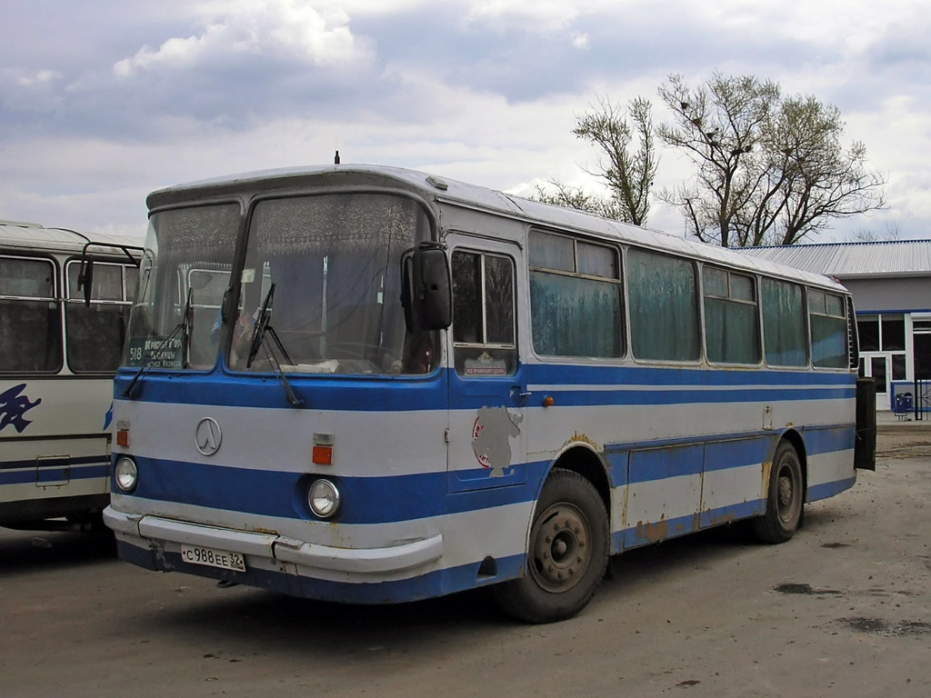 Автобусы клинцы красная гора. ЛАЗ 697н. ЛАЗ-697н турист. ЛАЗ 697н Модимио. Автобус ЛАЗ 697н.