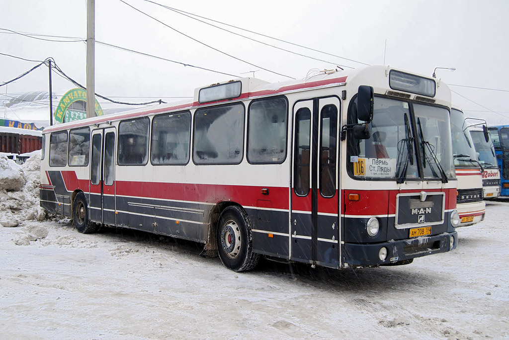 Автовокзал пермь ляды. Man sü240 Пермь. Старые Пермские автобусы. Ман 193/789. Man Sue 240.