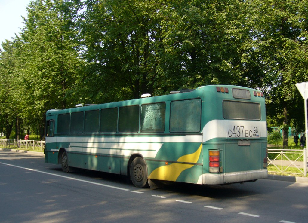 Saint Petersburg, Säffle # С 437 ЕС 98