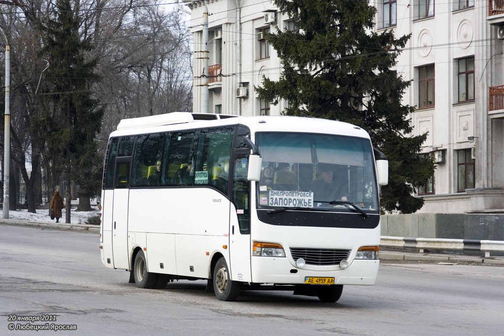 Запорожские автобусы. Автобус Isuzu Turkuaz. Запорожье автобусы. Запорожье Ростов автобус. Запорожье Одесса автобус.