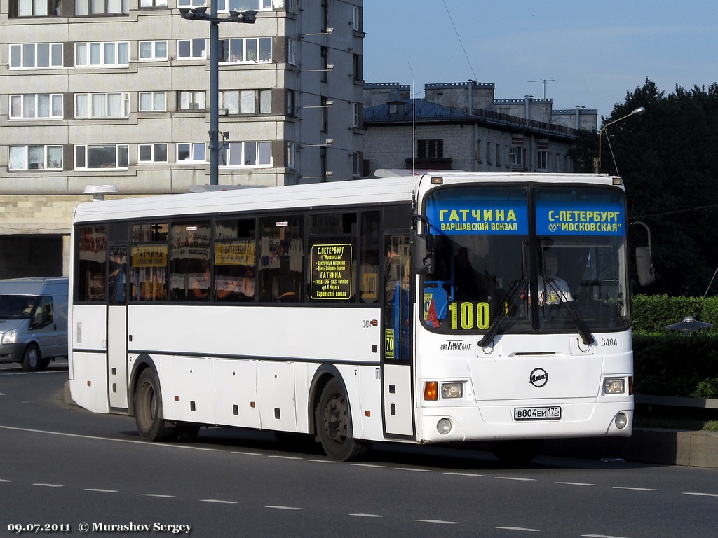 Маршрут 100 автобуса гатчина. Автобус 100 Санкт-Петербург. К 100 автобус Гатчина. Автобус 100 Гатчина СПБ. Гатчина автобус номер автобуса.