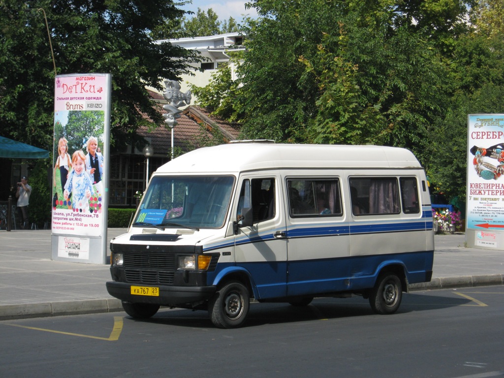 Маршрутки анапа. Mercedes-Benz t1 Краснодар. Маршрут 101 автобуса Анапа. Автобус 23 Анапа. 23 Автобус Витязево.