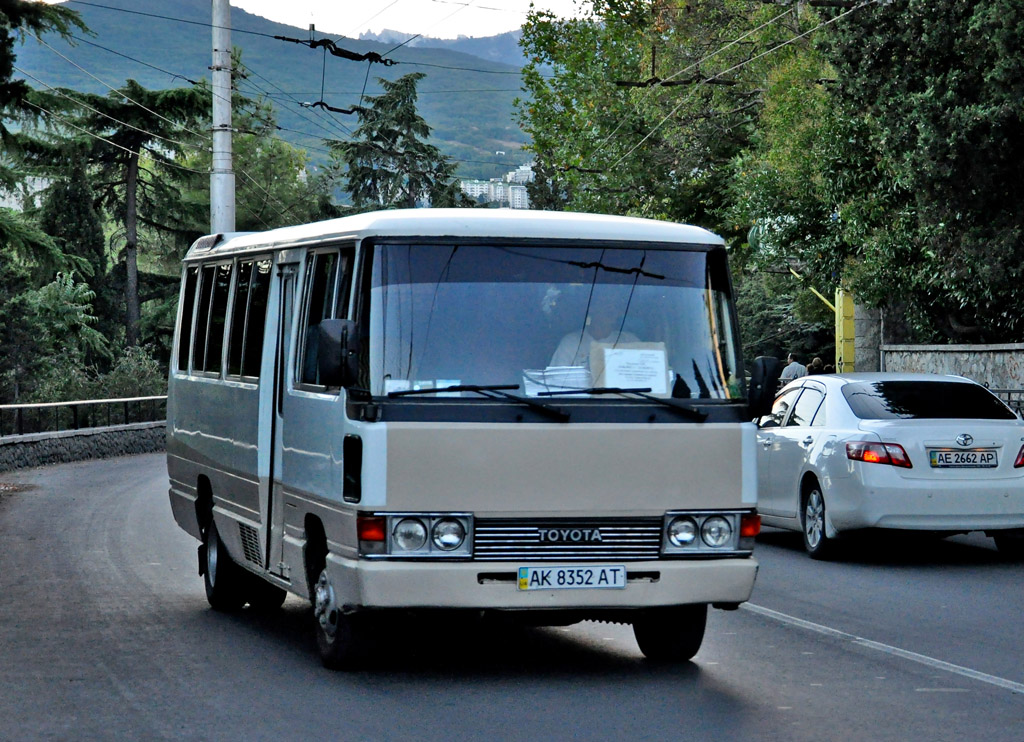 Toyota coaster. Автобус Toyota Coaster. Toyota Coaster 1993. Автобус Toyota Coaster hzb50l-ZGMSS. Toyota Coaster cai.