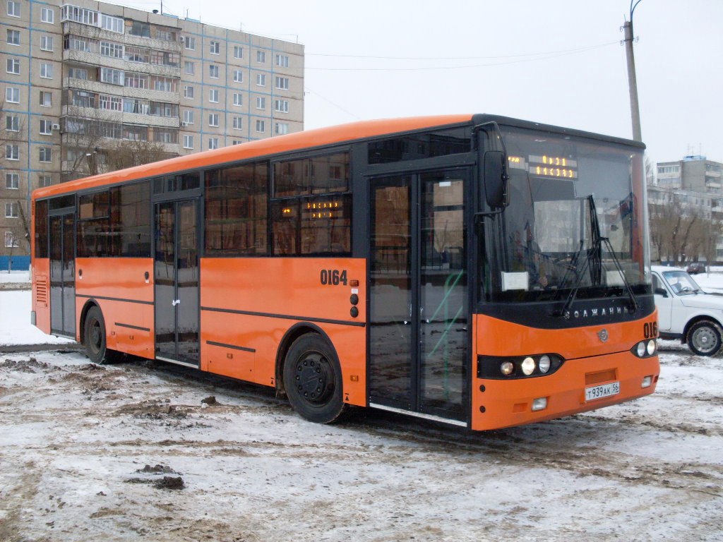 Общественный транспорт 28. Автобус Волжанин Оренбург. 21 Автобус Оренбург. Оранжевый автобус. Оренбургский автобус новый.
