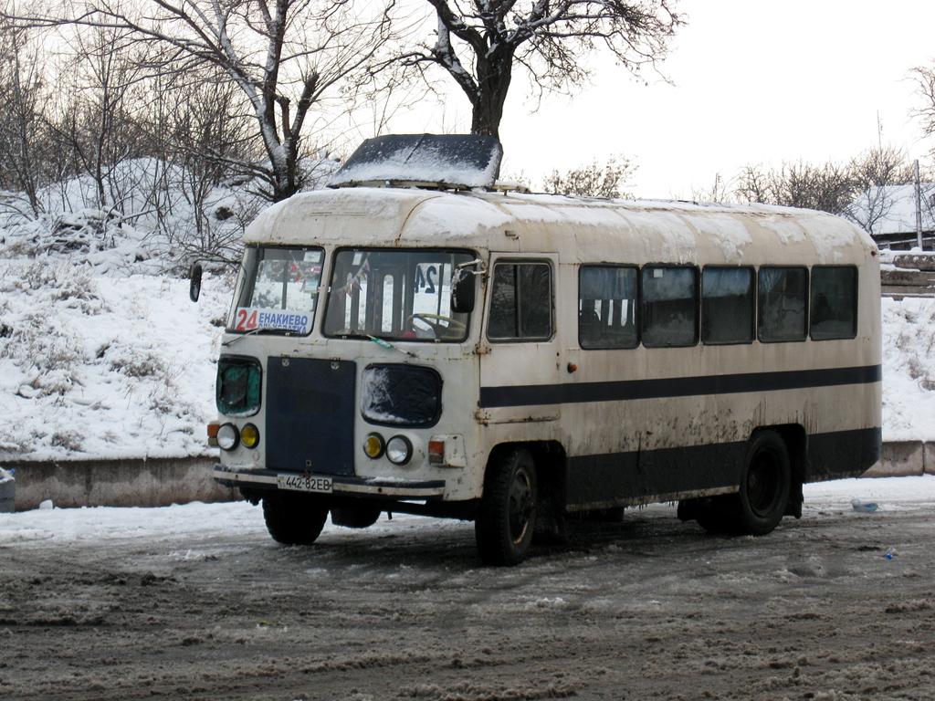 Ев 82. Автобусы Енакиево. Е541ем 82.