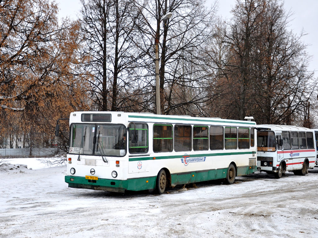 Номер автовокзала новомосковск. Новомосковск автовокзал старые ЛИАЗ. Автовокзал Новомосковск Тульская область. Автобусы Тулаавтотранс. Общественный транспорт Новомосковск.