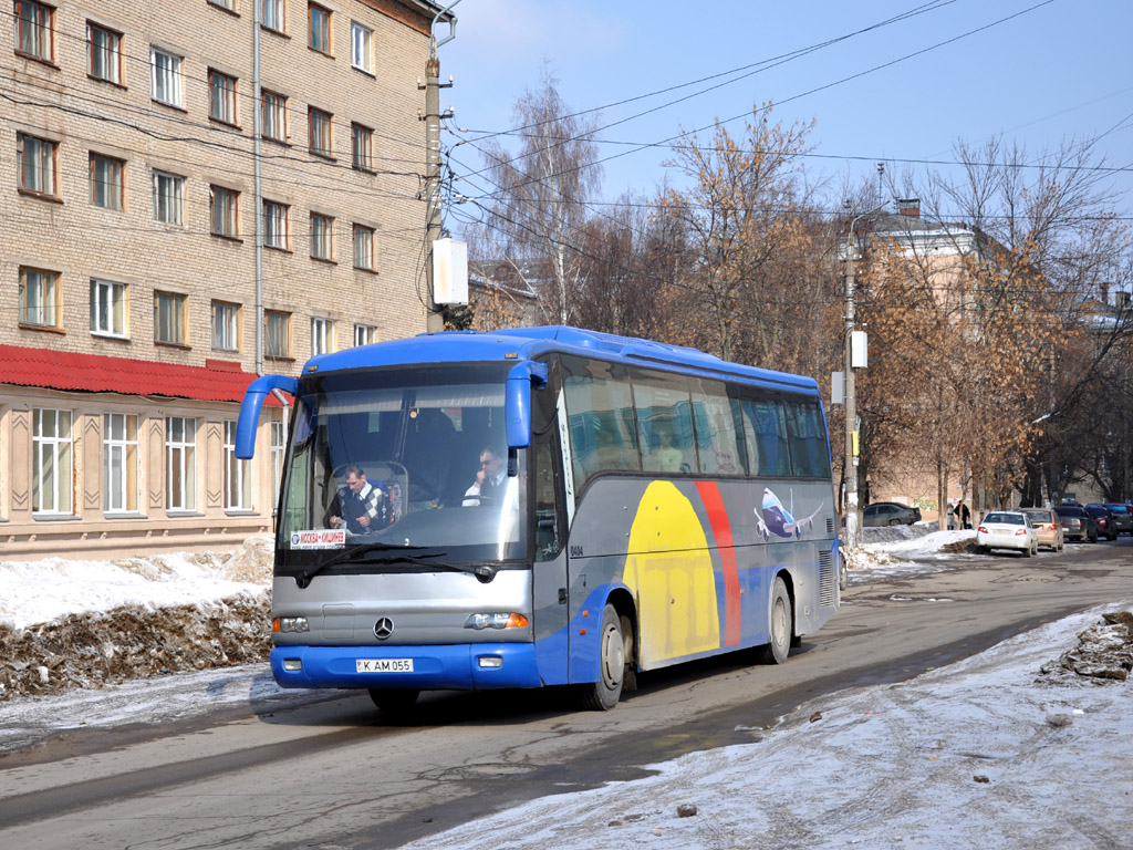 Автобусы молдовы. Noge Touring Star 3.45/12. Автобус Молдова. Кишинев Молдова автобус.