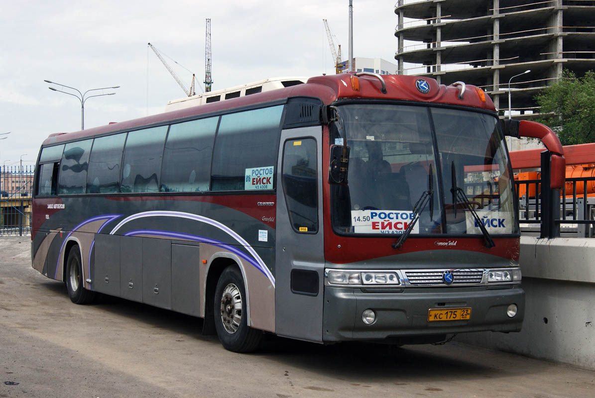 Автобус ейск. Kia Granbird 2021. Kia Granbird Greenfield. Neoplan Kia Granbird.