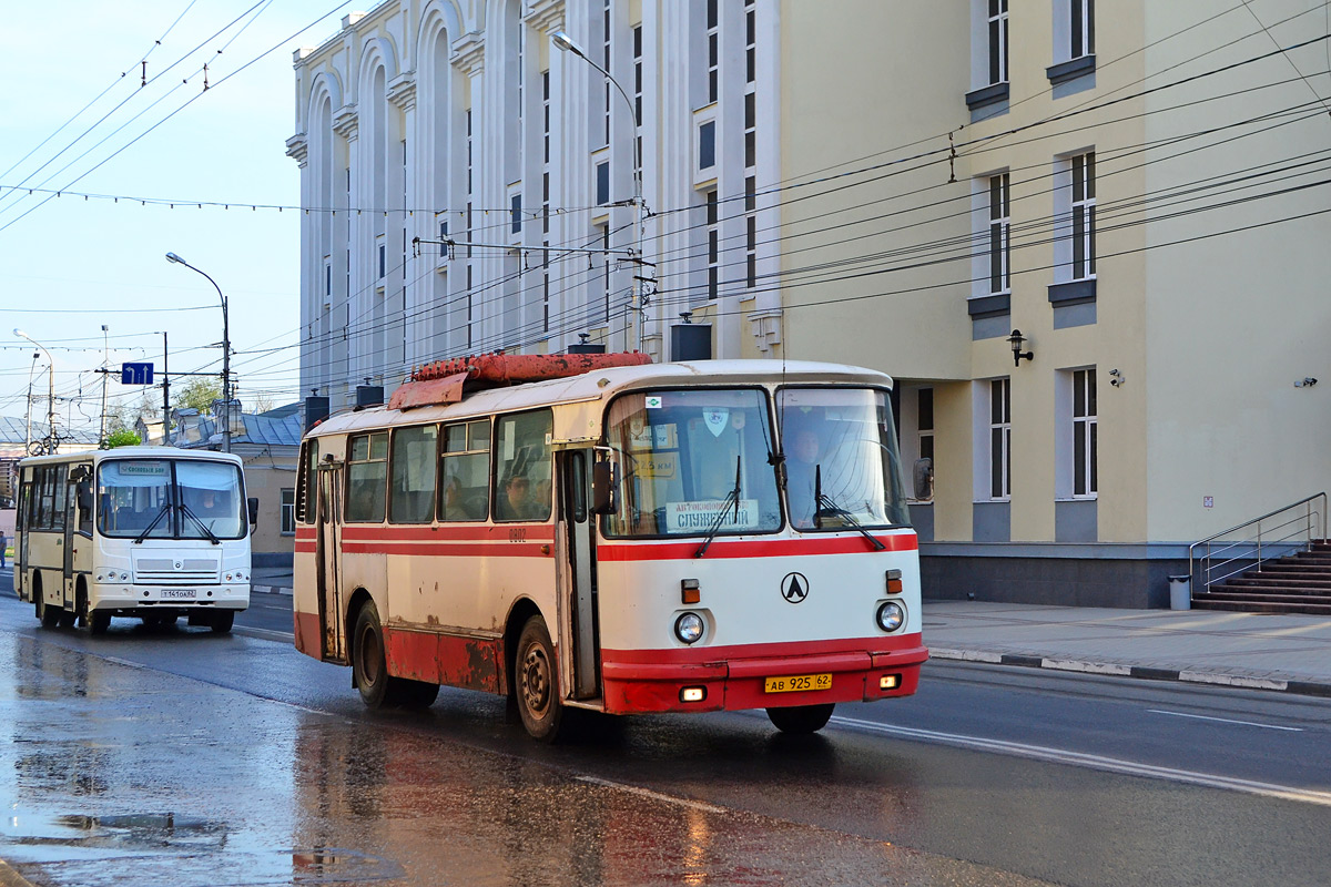 3 автобус рязань. ЛАЗ 695д. ЛАЗ 092 Рязань. Икарус Рязань. 17 Автобус Рязань.