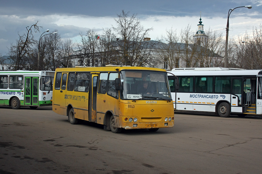 Автобусы можайск красный балтиец. Автобус Можайск Верея. Автобус 35 Можайск Верея. 1053 Автобус.