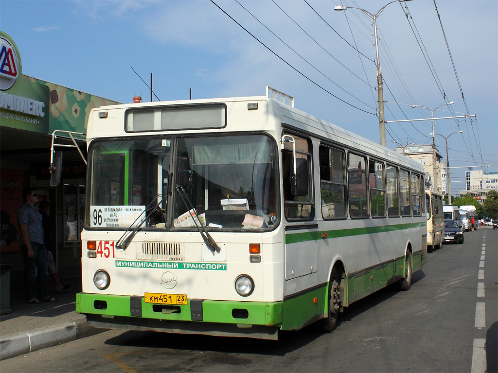 Остановки 451 автобуса. Автобус 451 Пушкино ВДНХ. Автобус 451 Митино. Автобус 451 Митино Речной вокзал. 451 Автобус Пушкино.